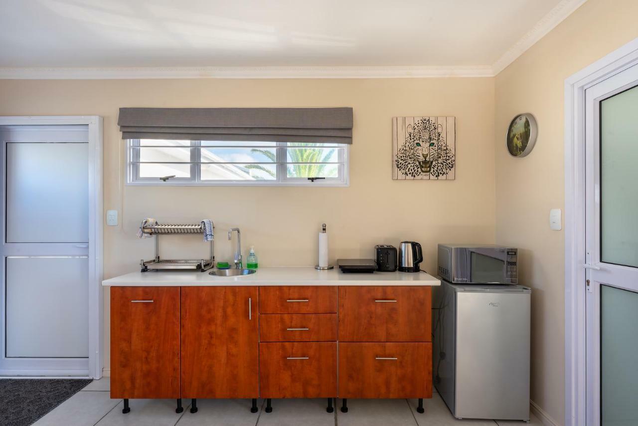 Pro Moni'S Guesthouse Muizenberg Εξωτερικό φωτογραφία